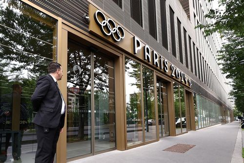 Cảnh sát khám xét trụ sở Olympic Paris 2024