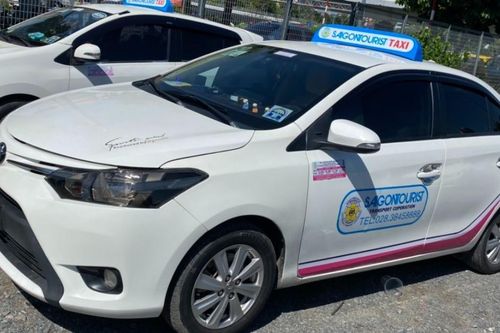 Xử lý 2 hãng taxi có tài xế gian lận giá cước gấp 10 lần ở sân bay Tân Sơn Nhất