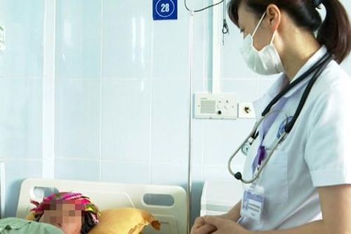 14 người phải đi cấp cứu sau khi ăn cơm trưa cùng nhau