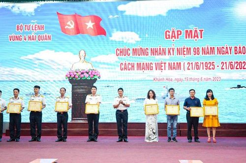 Phóng viên tạp chí ĐS&PL đạt giải báo chí tỉnh Đắk Lắk và Bình Dương