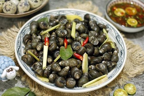 Thói quen ăn ốc ngon giòn làm tăng nguy cơ nhiễm sán đục phá lá gan