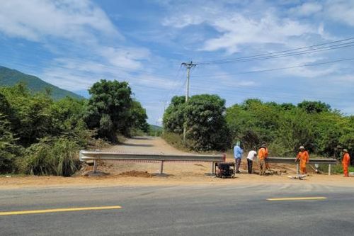 UBND thị xã Ninh Hòa: Kiến nghị tháo gỡ khó khăn để mở lại đường vào mỏ vật liệu Hòn Hèo
