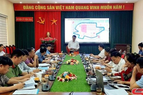 Đồng chí Phó Chủ tịch UBND tỉnh làm việc tại huyện Yên Châu