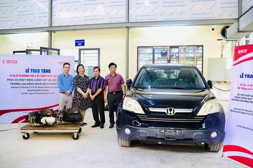 Honda Việt Nam tặng xe cho các trường dạy nghề