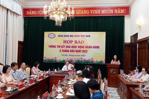 Tăng trưởng tín dụng gần nửa đầu năm 2023 đạt khoảng 3,36%
