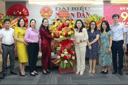 Thường trực một số cơ quan của Quốc hội và các đơn vị chúc mừng Báo Đại biểu Nhân dân