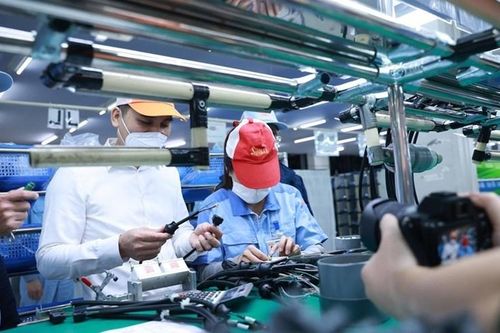 Báo chí 'chở' nguyện vọng của doanh nghiệp tới Chính phủ