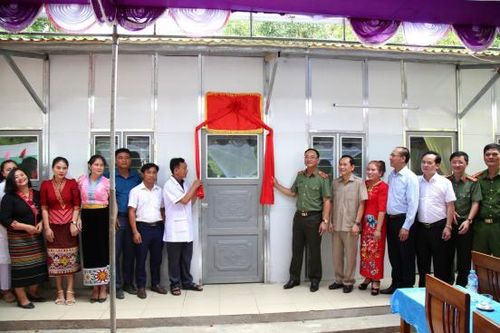 Công an tỉnh Nghệ An bàn giao nhà điều trị Trạm Y tế xã
