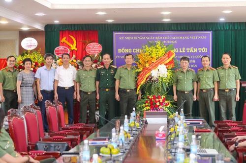 Ủy ban Thường vụ Quốc hội chúc mừng Báo CAND nhân kỷ niệm 98 năm Ngày Báo chí Cách mạng Việt Nam