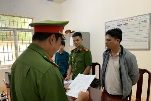 Khởi tố đối tượng lấy sổ đỏ người khác thế chấp để vay tiền