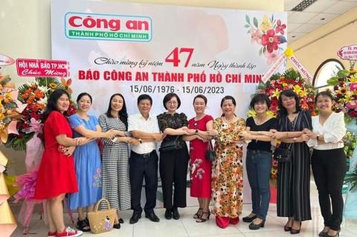 Tờ báo của mọi nhà