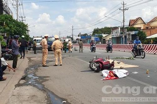 Cô giáo cấp 2 bị xe đầu kéo cán tử vong khi về gần đến nhà