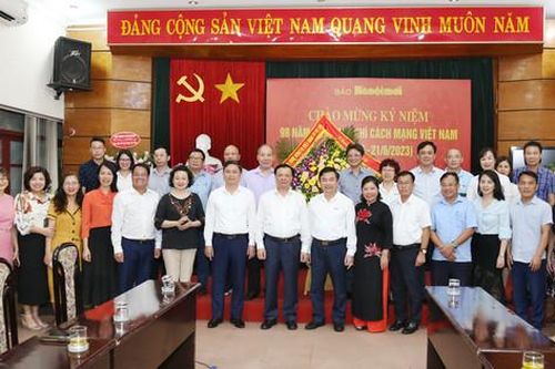 Hànôịmới – Tờ báo Anh hùng của Thủ đô Anh hùng
