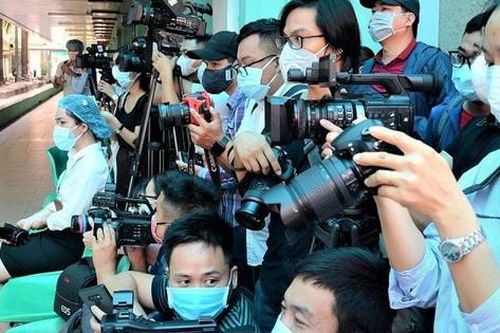 Cần đặt đạo đức nghề nghiệp lên trên lợi ích cá nhân