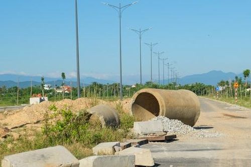 Thừa Thiên Huế: Đường hơn 195 tỷ đồng chậm tiến độ, thi công ì ạch kéo dài