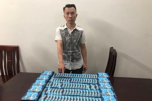 Khởi tố 2 đối tượng mua bán trái phép ma túy dưới vỏ bọc thuốc lá điện tử