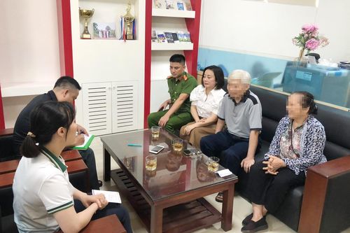 Đôi vợ chồng già mắc bẫy lừa kẻ giả danh Công an, suýt chuyển hơn 3 tỷ đồng để 'chứng minh vô tội'