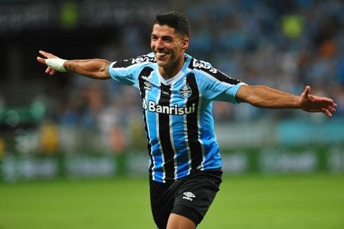 Luis Suarez nguy cơ lắp chân giả
