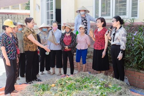 Người phụ nữ biến rác hữu cơ thành 'vàng'