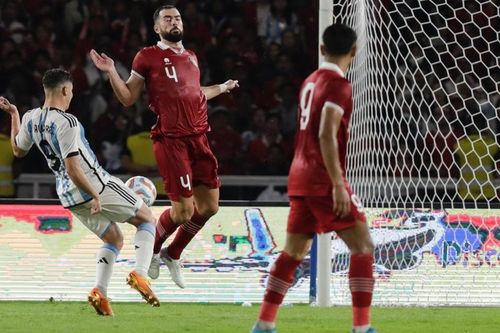 Indonesia tiếp đón Argentina 'nồng hậu' thế này, bảo sao Messi không dám đến