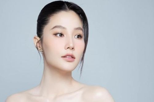 Diễm My 9X khoe đường cong cuốn hút