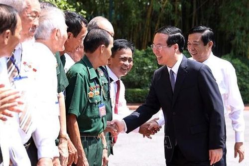 Quyết định tặng quà người có công dịp ngày Thương binh - Liệt sĩ