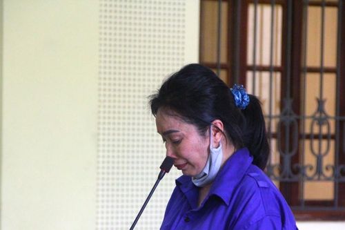 Vợ 'nối gót' chồng cũ buôn ma túy