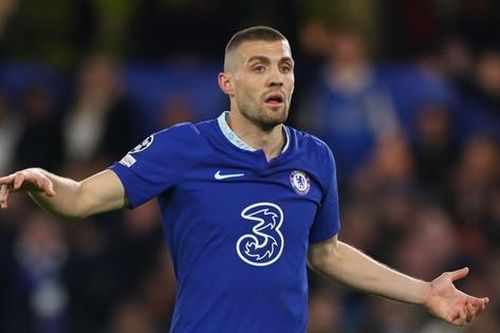 Man City chiêu mộ tân binh đầu tiên sau cú ăn 3