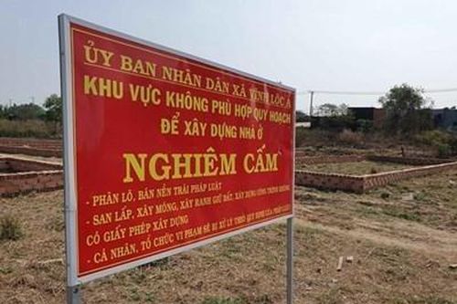 Khởi tố đối tượng thuê đất công rồi phân lô, bán nền