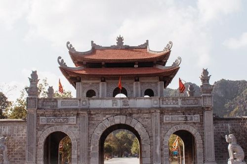 Tỉnh nào từng là kinh đô của 3 triều đại phong kiến đầu tiên ở nước ta?