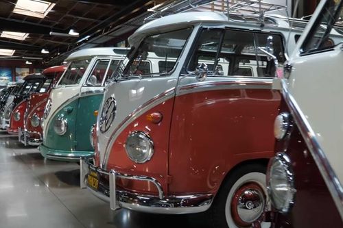 Nam diễn viên hài sở hữu bộ sưu tập xe Volkswagen cổ hàng hiếm