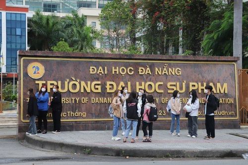 Hiệu trưởng nói gì khi bị tước quyền xác định chỉ tiêu tuyển sinh?