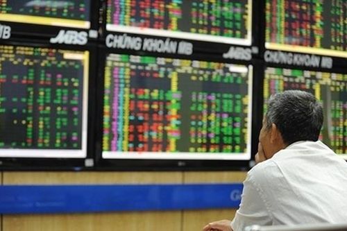 7 doanh nghiệp niêm yết bắt đầu giao dịch cổ phiếu số lượng lớn hôm nay