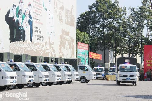 Trao 26 xe chuyên dụng đảm bảo an ninh trật tự cho công an xã