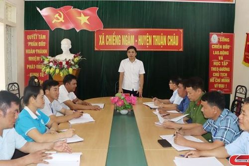 Xây dựng đội ngũ cán bộ cơ sở đáp ứng yêu cầu nhiệm vụ