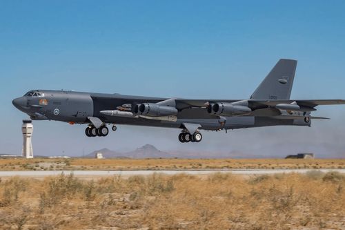 Mỹ lần đầu điều máy bay ném bom chiến lược B-52H tới Indonesia tập trận