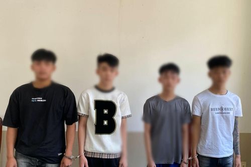 Bắt nhóm cướp 'nhí' dùng dao, bình xịt hơi cay để cướp tài sản