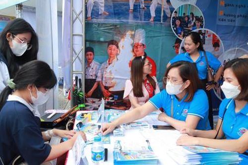 Hà Nội đã đạt 70% kế hoạch năm về giải quyết việc làm