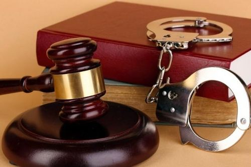 Mâu thuẫn việc mở cửa nhà trọ, người đàn ông bị chém nhập viện