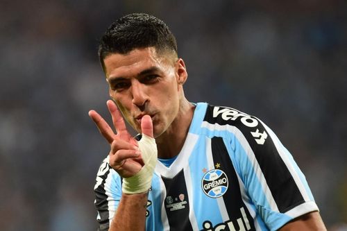 Đồng đội sốc trước tin Suarez có thể lắp chân giả
