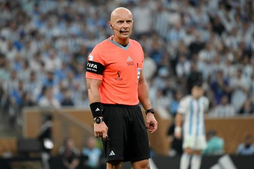 Trọng tài bắt trận chung kết Champions League bị chế nhạo