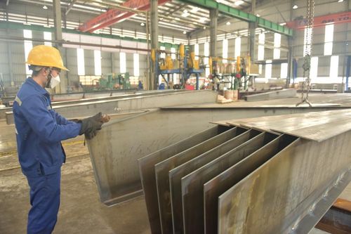 Ngành vật liệu xây dựng 'vượt bão'
