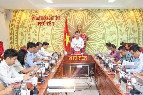 FPT đề xuất phát triển giáo dục và chuyển đổi số toàn diện với Phú Yên