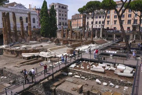 Italia: Khám phá địa điểm Caesar bị ám sát