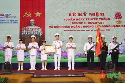 Trung tâm dịch vụ Logistics Tân cảng, Tổng Công ty Tân cảng Sài Gòn: Đón nhận Huân chương Lao động hạng Ba