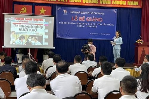 Hỗ trợ tác phẩm báo chí chất lượng cao sẽ khơi nguồn sáng tạo…