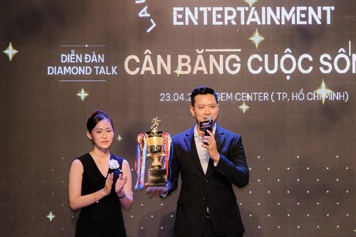 Siêu mẫu Hồ Đức Vĩnh và dàn sao Việt tổ chức giải chạy từ thiện