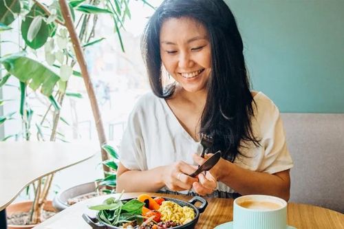 Giờ ăn tối giúp bạn giảm cân, ngủ ngon