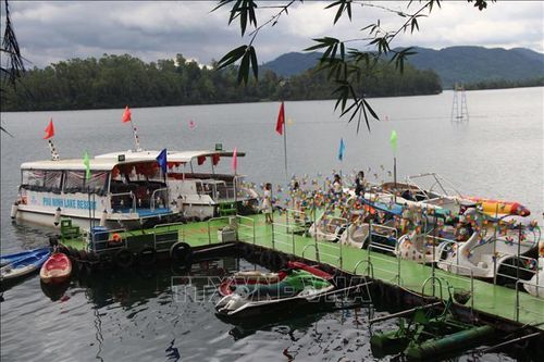 Nhiều bất cập tại khu du lịch sinh thái hồ Phú Ninh