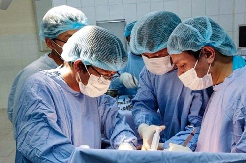 Lâm Đồng: Phẫu thuật cứu sống bệnh nhân bị thủng tim